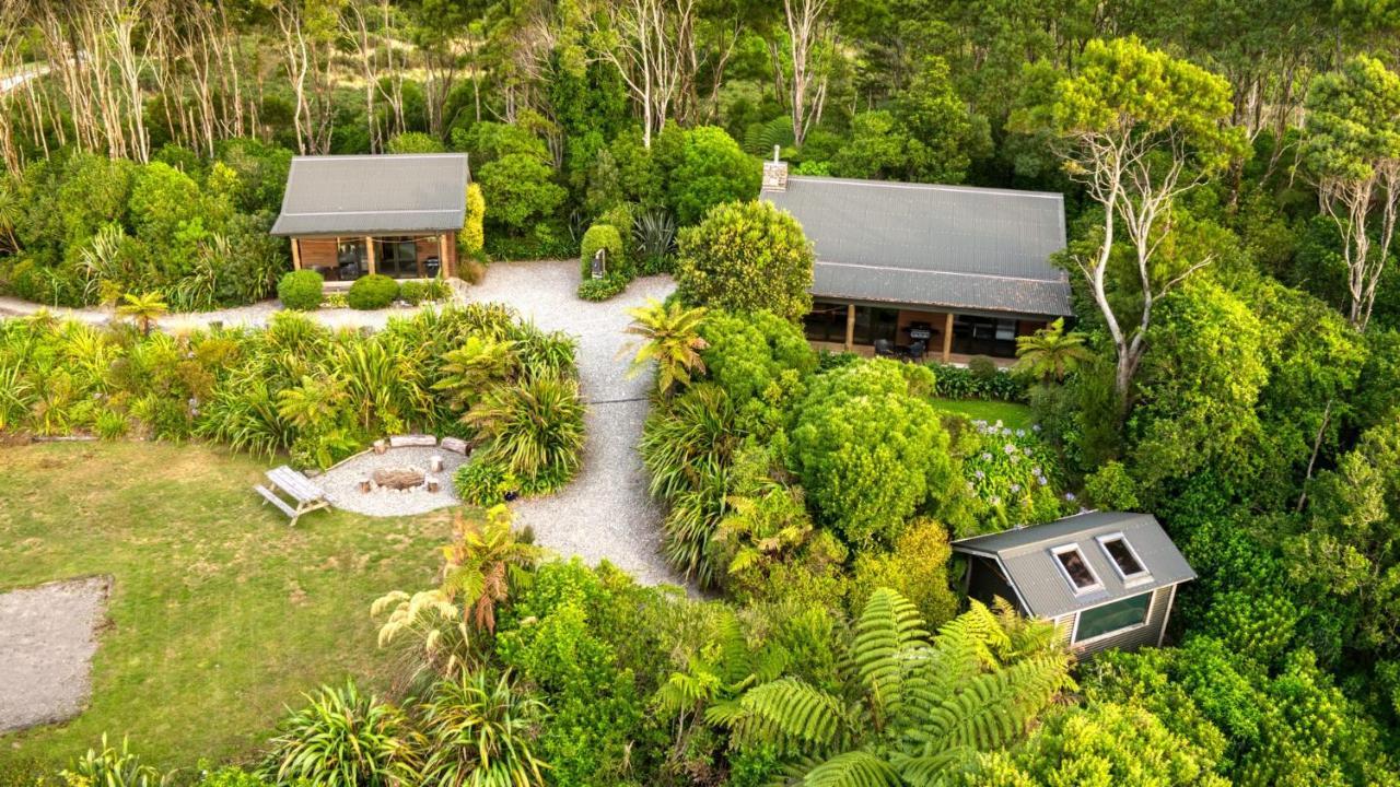 Paparoa Beach Hideaway With Hot Tub Barrytown ภายนอก รูปภาพ