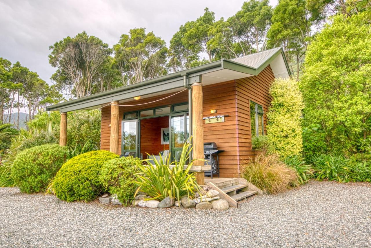 Paparoa Beach Hideaway With Hot Tub Barrytown ภายนอก รูปภาพ