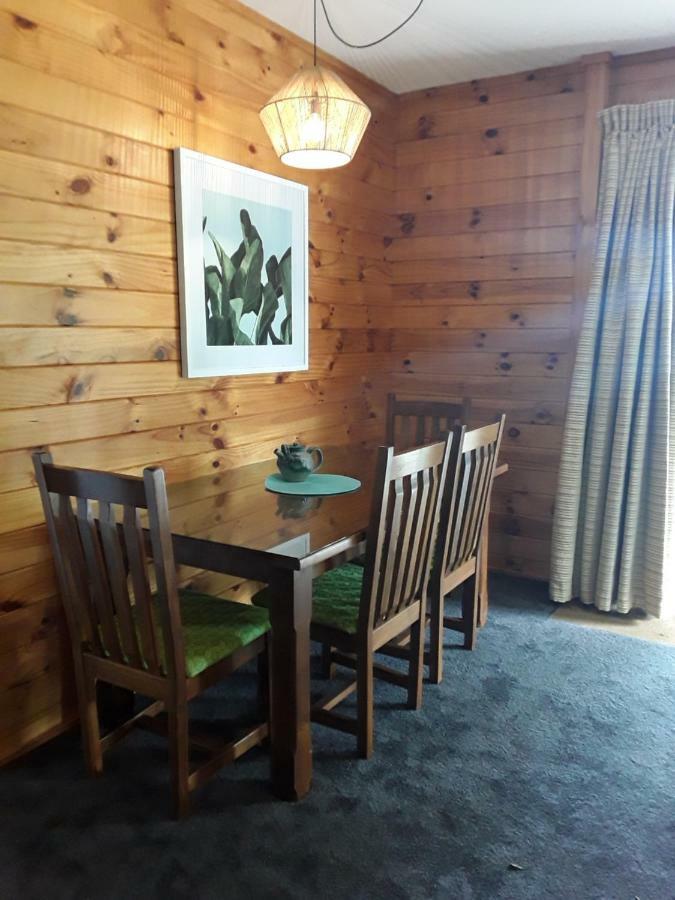 Paparoa Beach Hideaway With Hot Tub Barrytown ภายนอก รูปภาพ